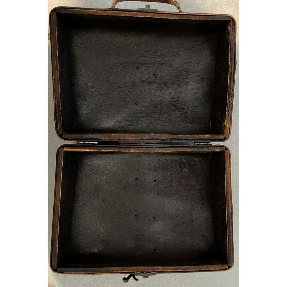 Wooden Vintage Unique Handbag With Metal Latch Purse - Picture 6 of 12